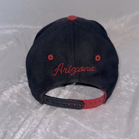 University of Arizona hat - Picture 3 of 4